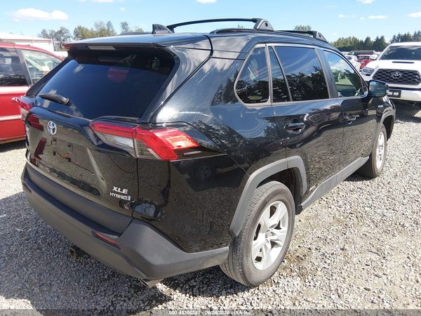 2020 TOYOTA RAV4 HYBRID XLE