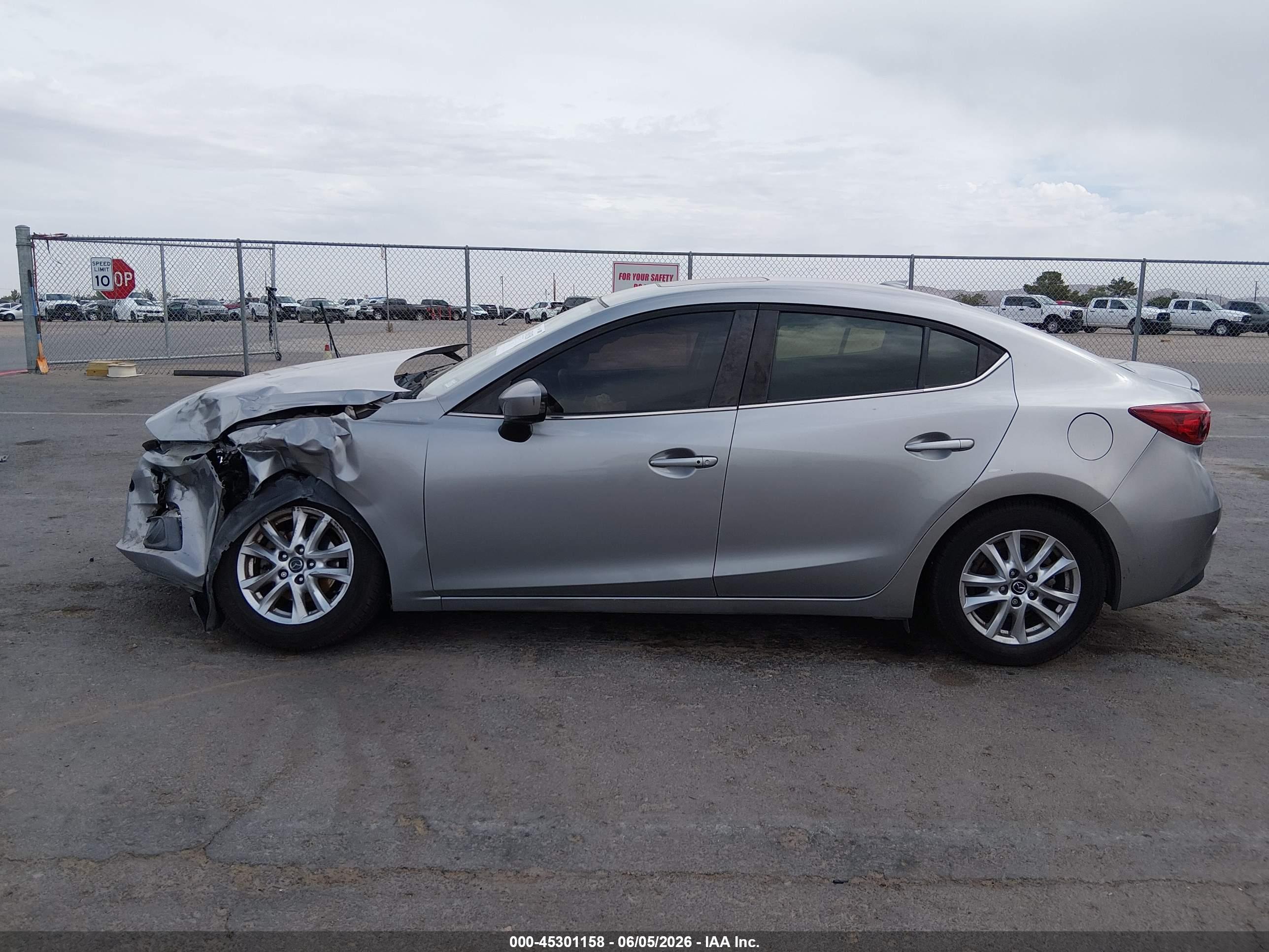 2016 MAZDA MAZDA3 I TOURING