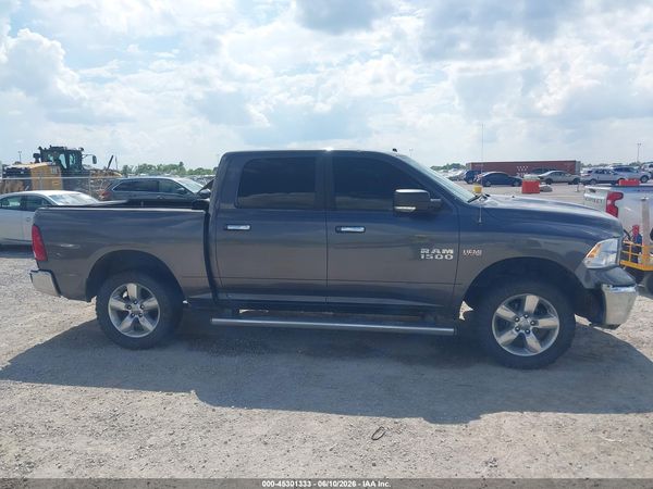 2016 RAM 1500 SLT