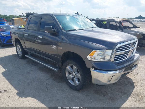 2016 RAM 1500 SLT
