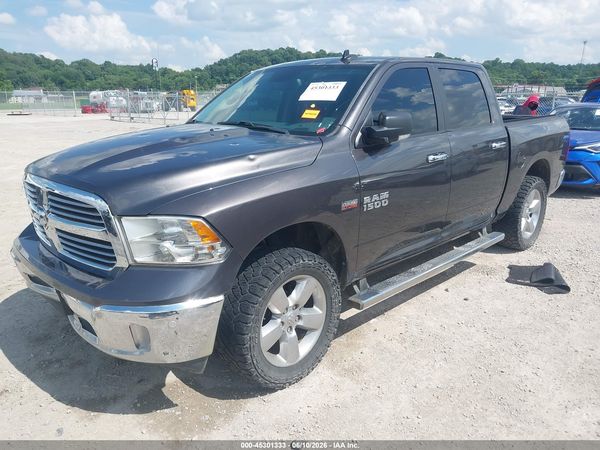 2016 RAM 1500 SLT