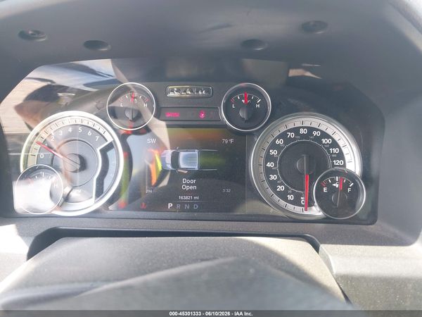 2016 RAM 1500 SLT