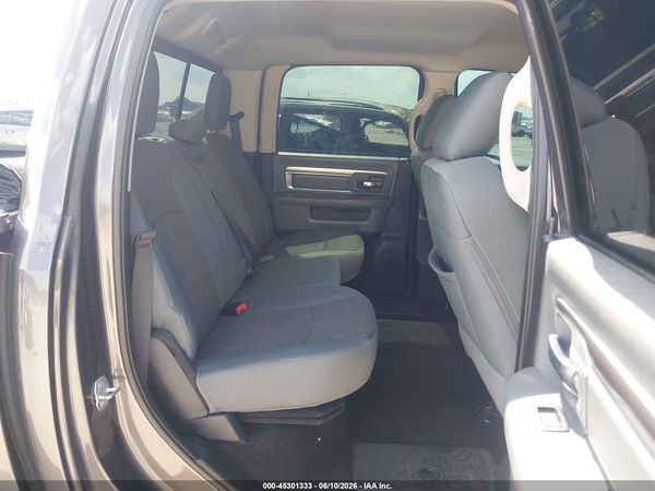 2016 RAM 1500 SLT
