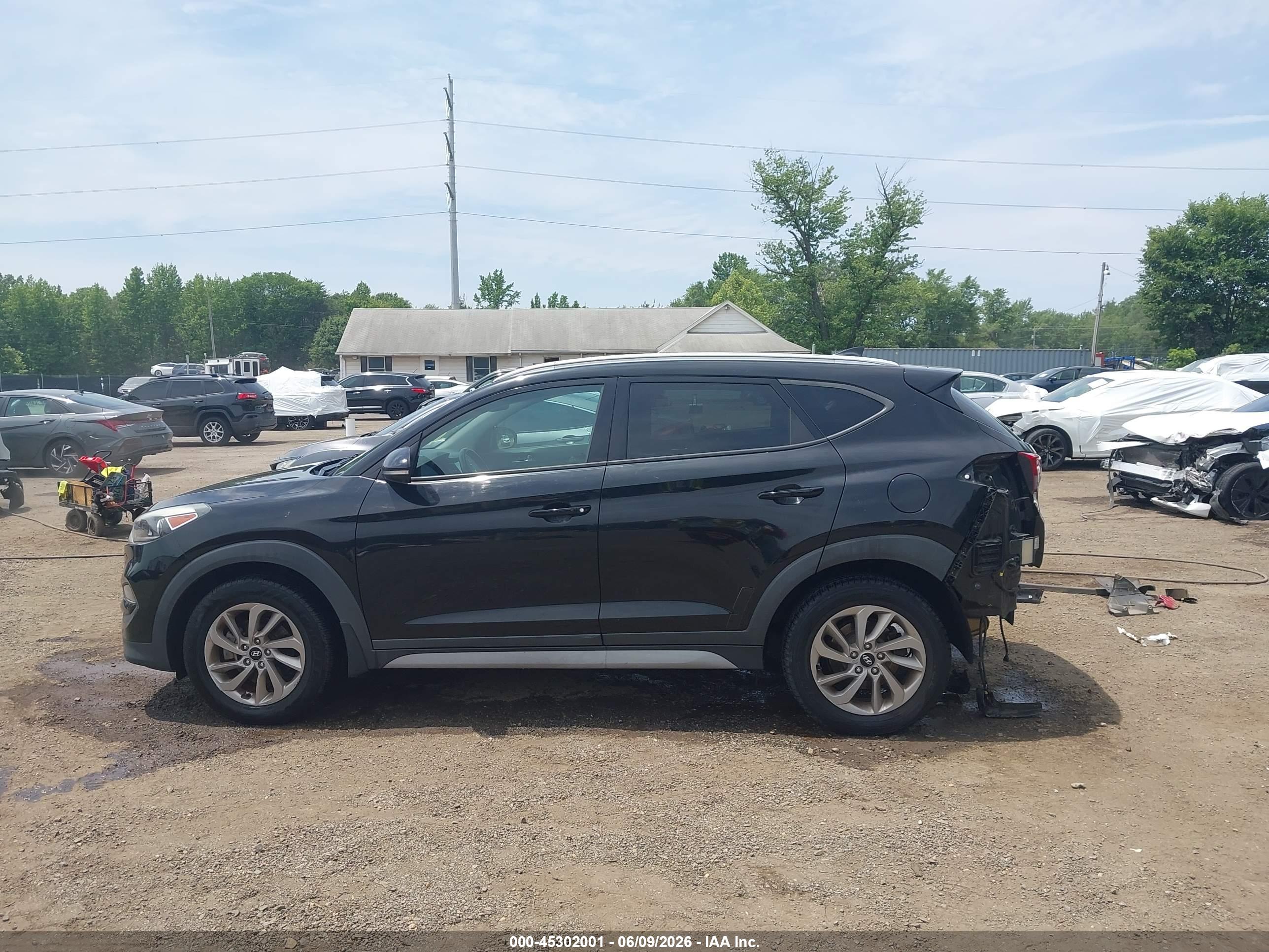 2017 HYUNDAI TUCSON SE PLUS