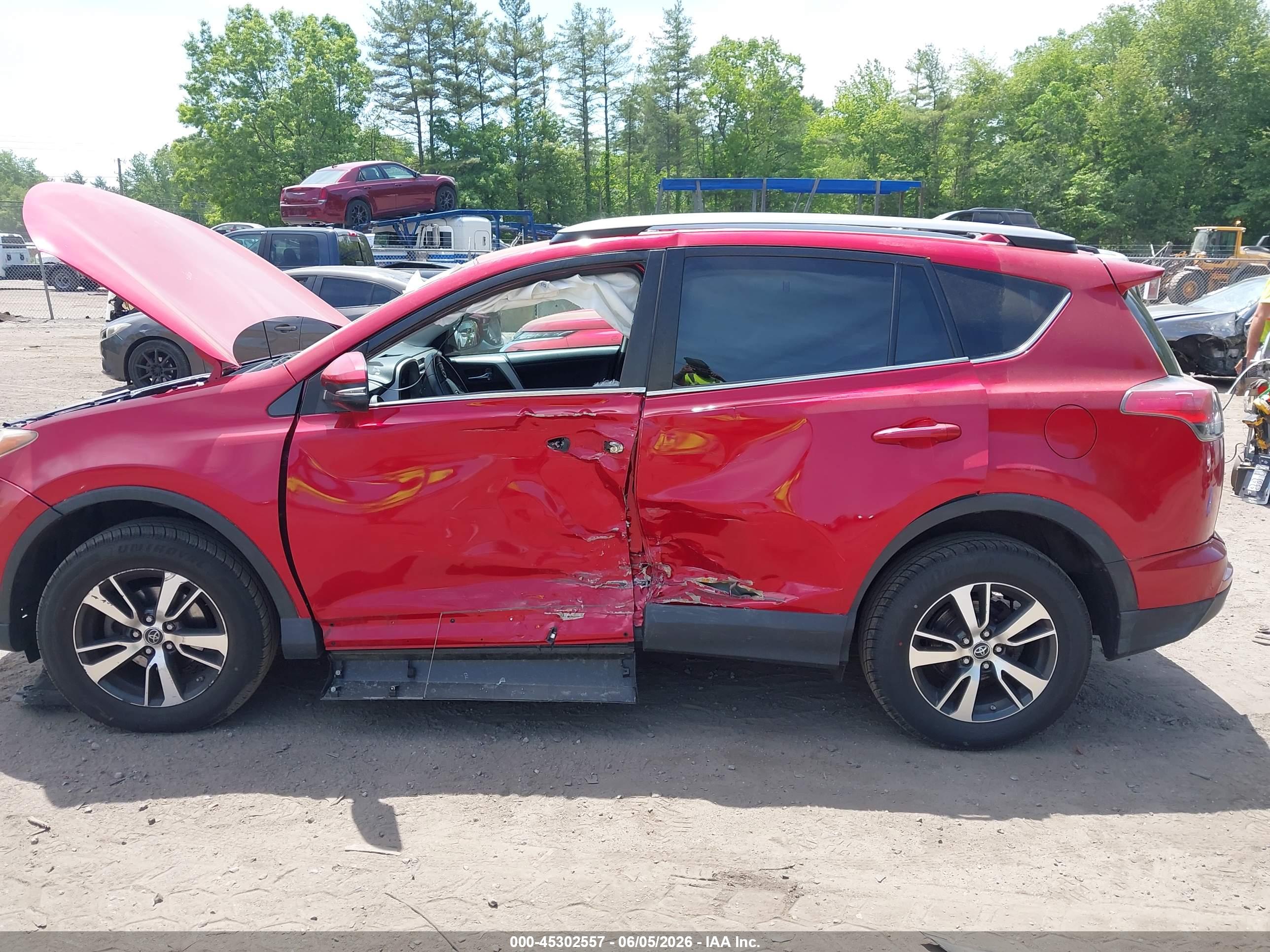 2017 TOYOTA RAV4 XLE