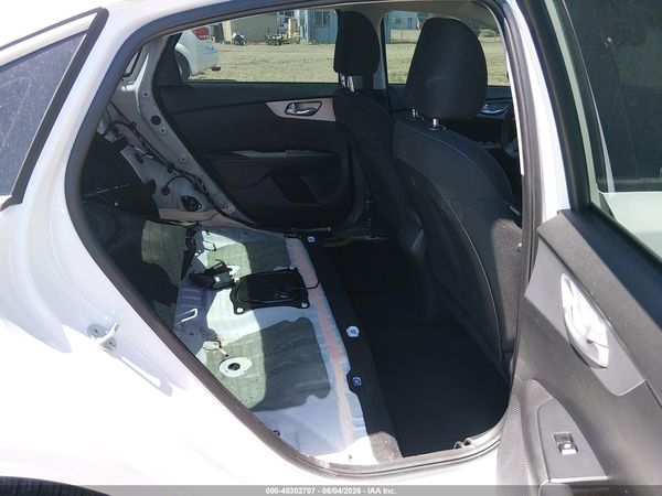 2023 KIA FORTE LXS