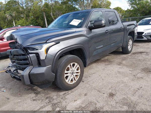 2024 TOYOTA TUNDRA SR5