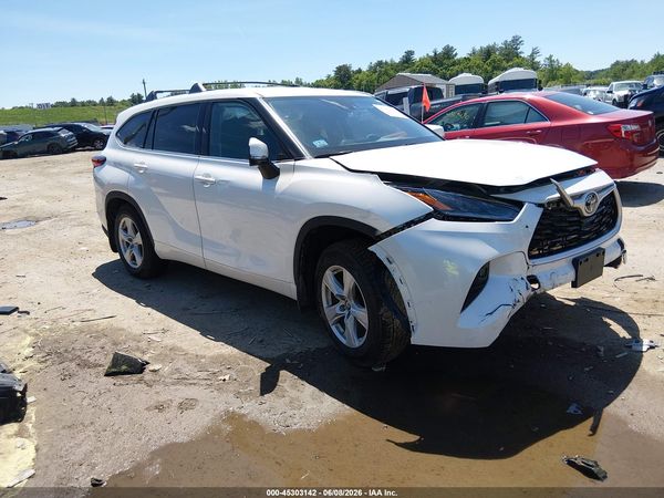 2021 TOYOTA HIGHLANDER LE