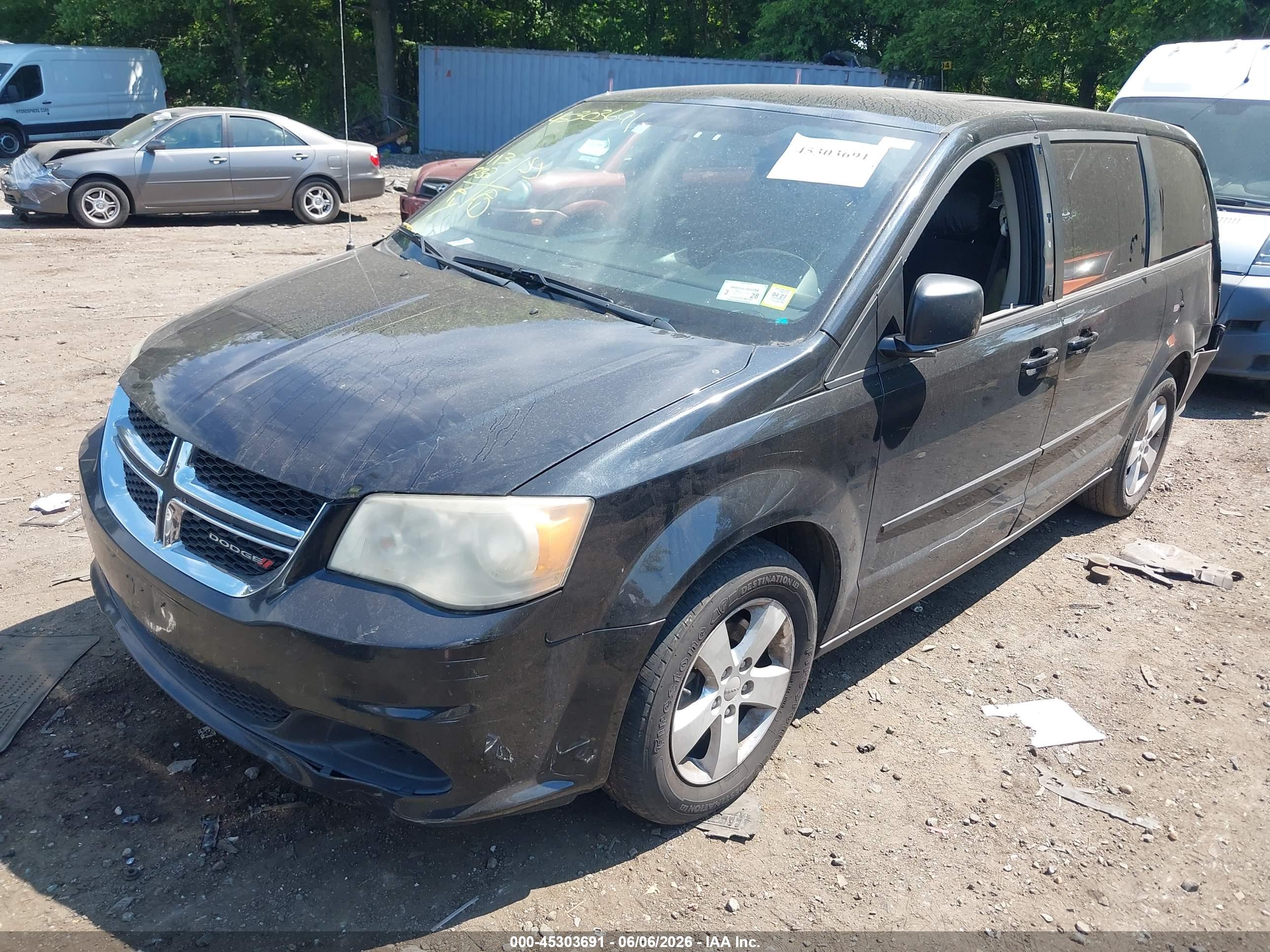 2013 DODGE GRAND CARAVAN SE — I2