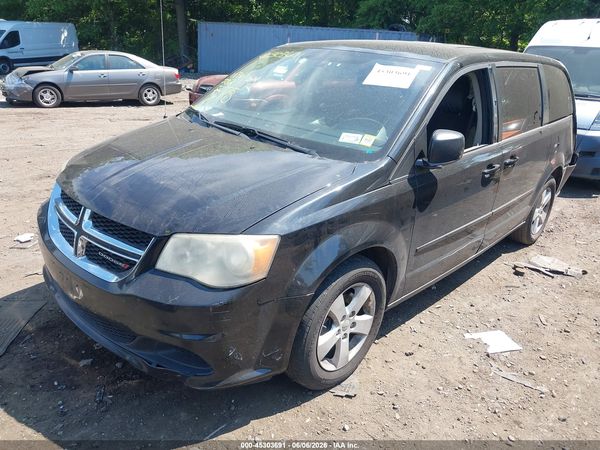 2013 DODGE GRAND CARAVAN SE — I2