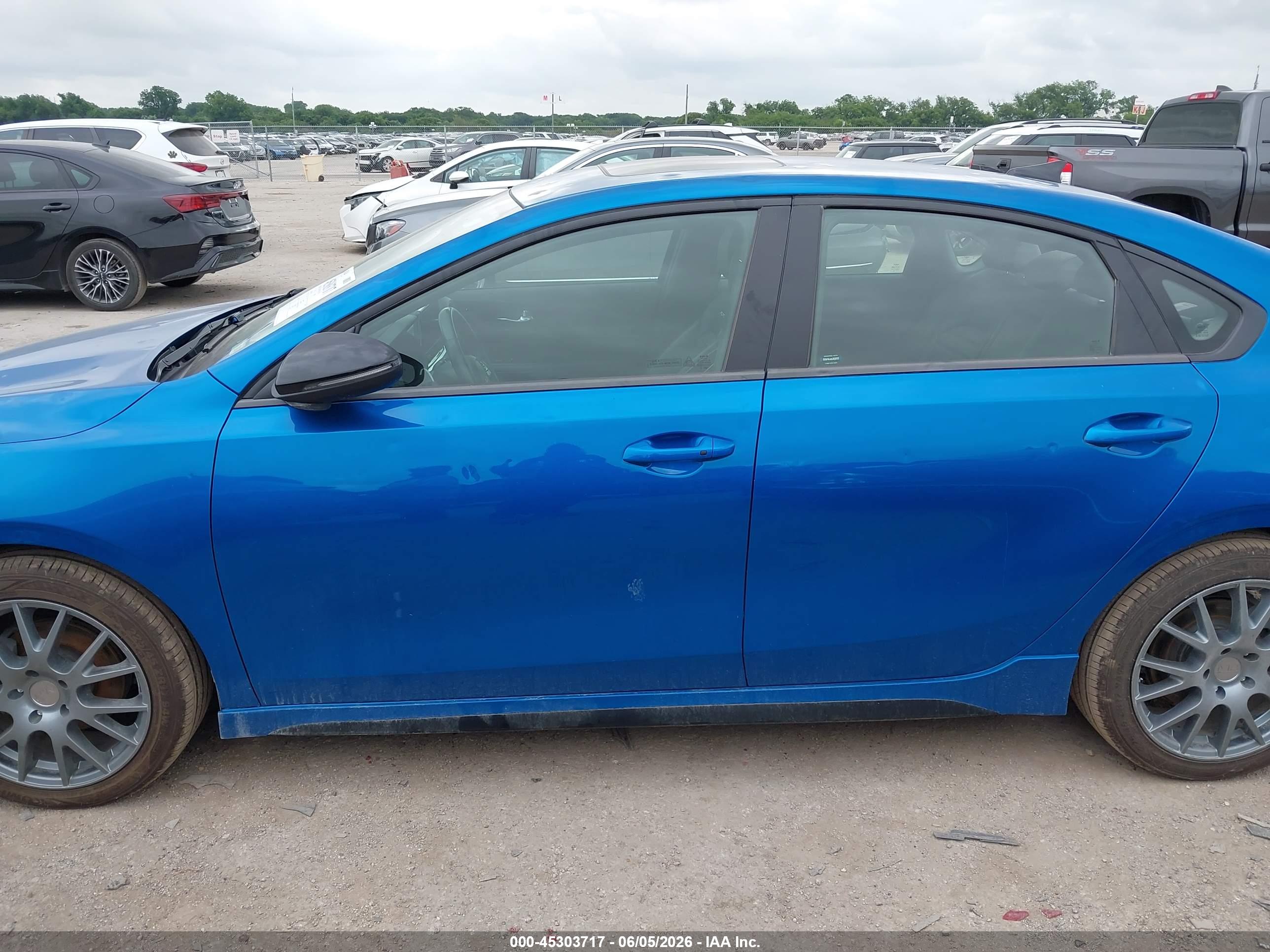 2024 KIA FORTE GT-LINE
