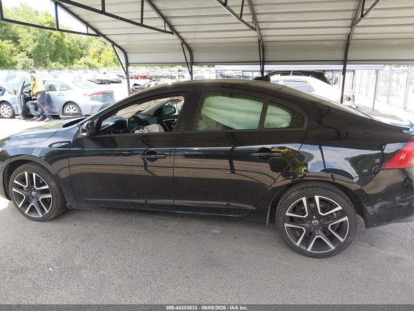 2017 VOLVO S60 T5 DYNAMIC