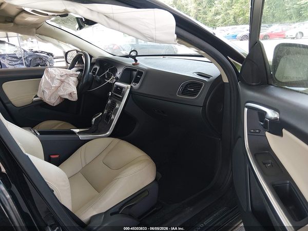 2017 VOLVO S60 T5 DYNAMIC