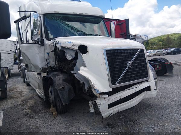 2017 VOLVO VNL