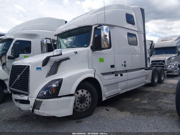 2017 VOLVO VNL