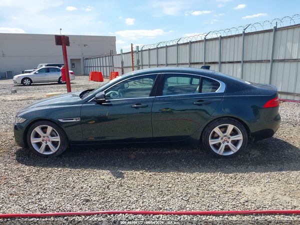 2017 JAGUAR XE 25T PRESTIGE