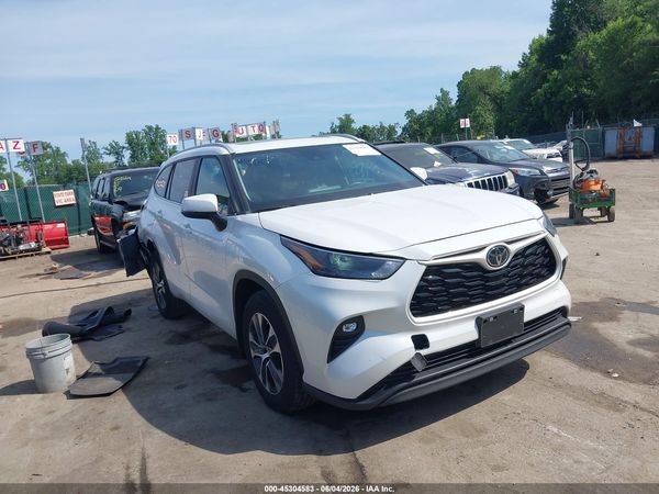 2024 TOYOTA HIGHLANDER XLE