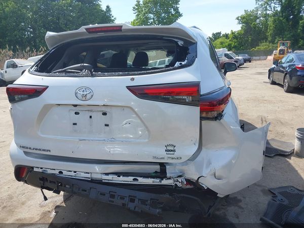 2024 TOYOTA HIGHLANDER XLE
