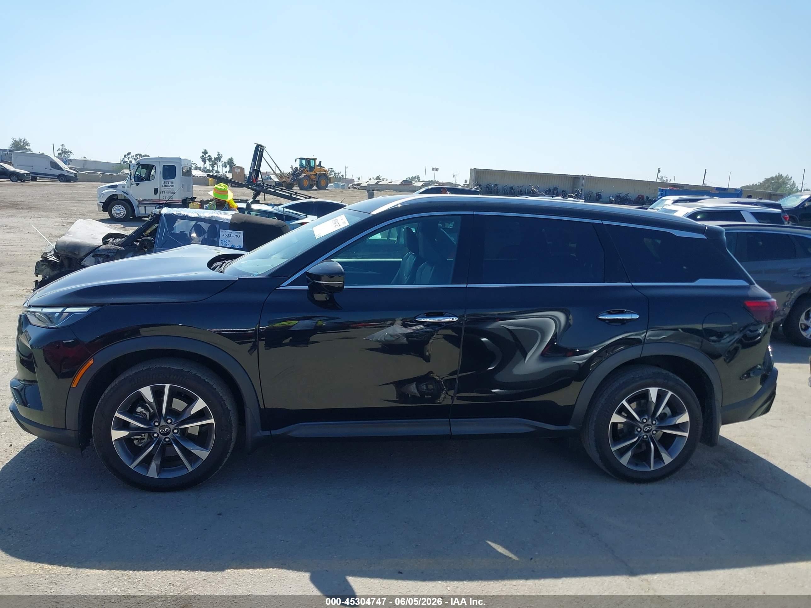 2024 INFINITI QX60 LUXE