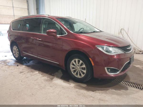 2019 CHRYSLER PACIFICA TOURING L — I1