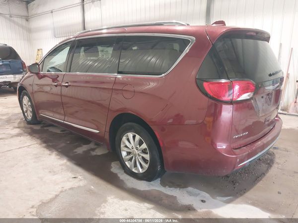 2019 CHRYSLER PACIFICA TOURING L — I3