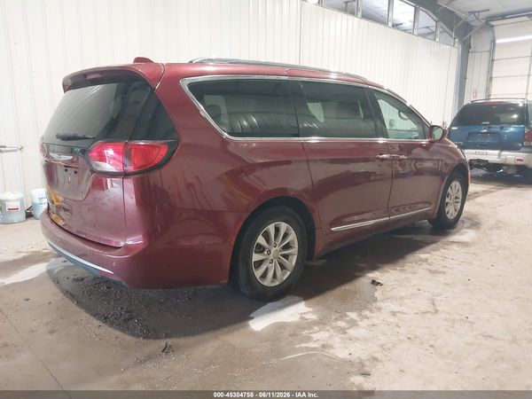 2019 CHRYSLER PACIFICA TOURING L — I4