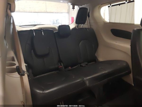 2019 CHRYSLER PACIFICA TOURING L — I152