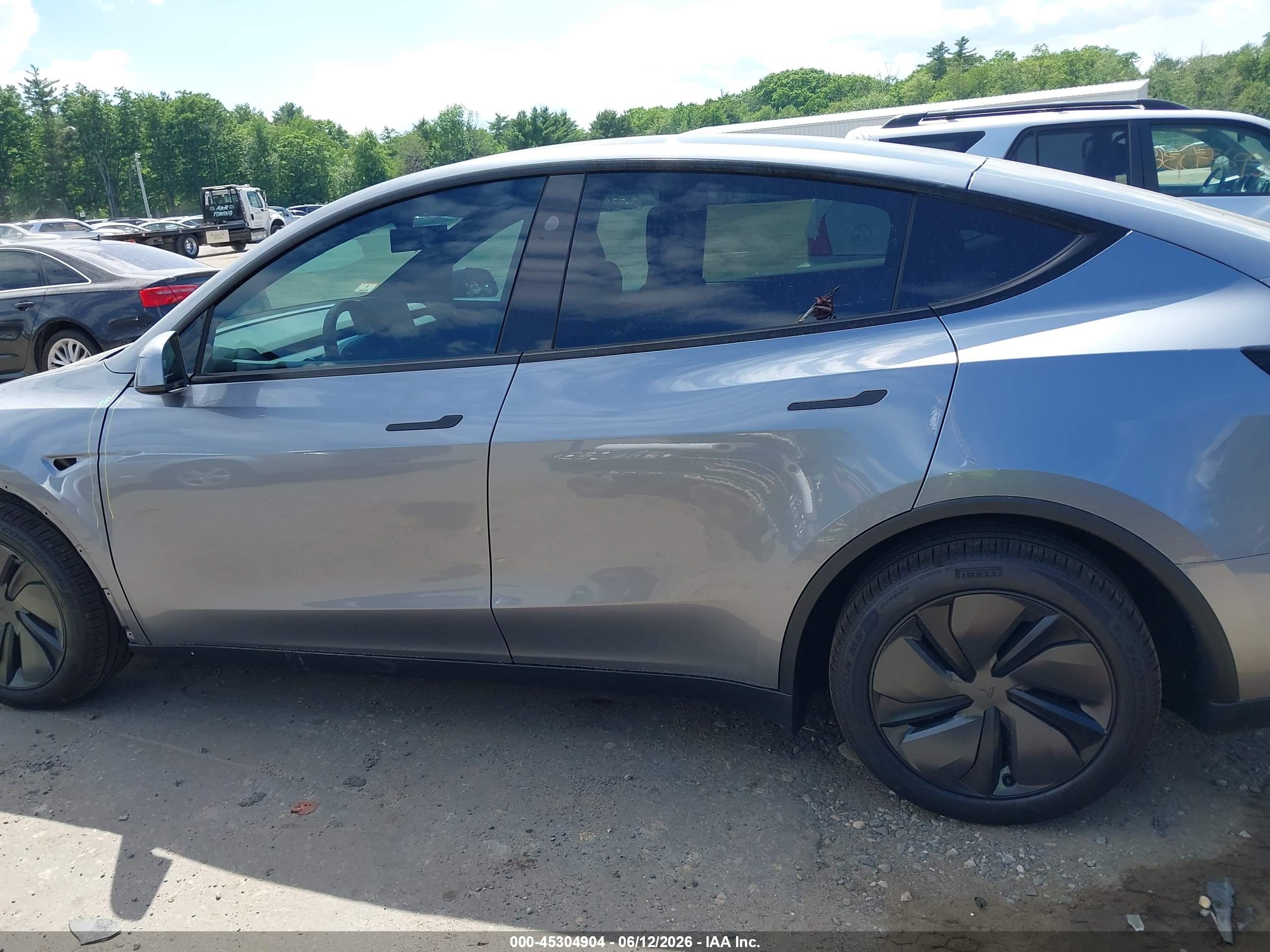 2026 TESLA MODEL Y