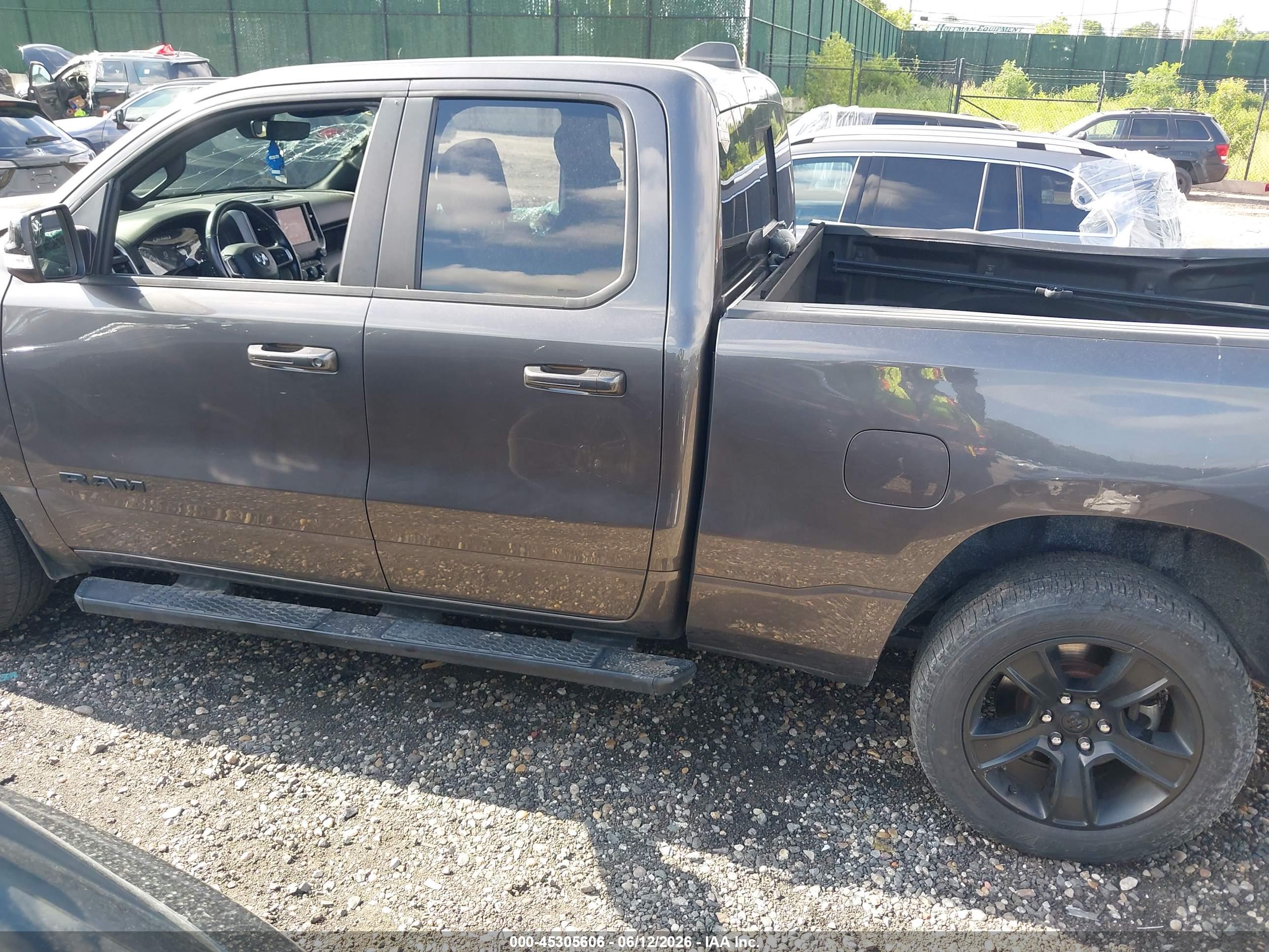 2021 RAM 1500 BIG HORN  4X4 6'4 BOX