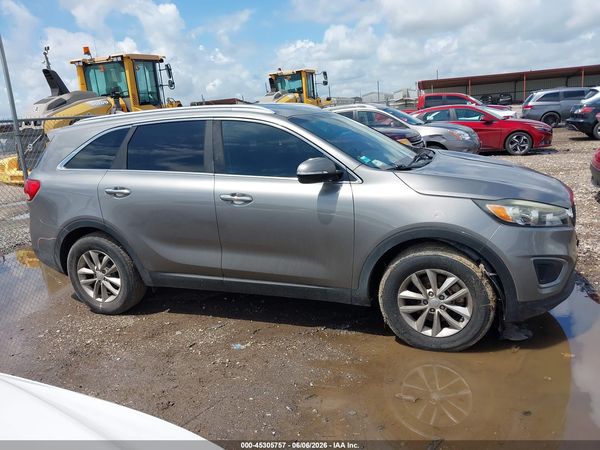 2017 KIA SORENTO 2.4L LX