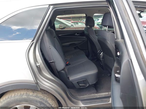 2017 KIA SORENTO 2.4L LX