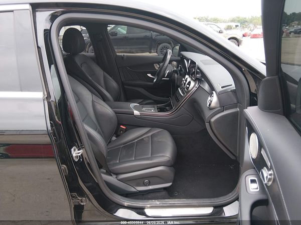 2023 MERCEDES-BENZ GLC 300 4MATIC COUPE