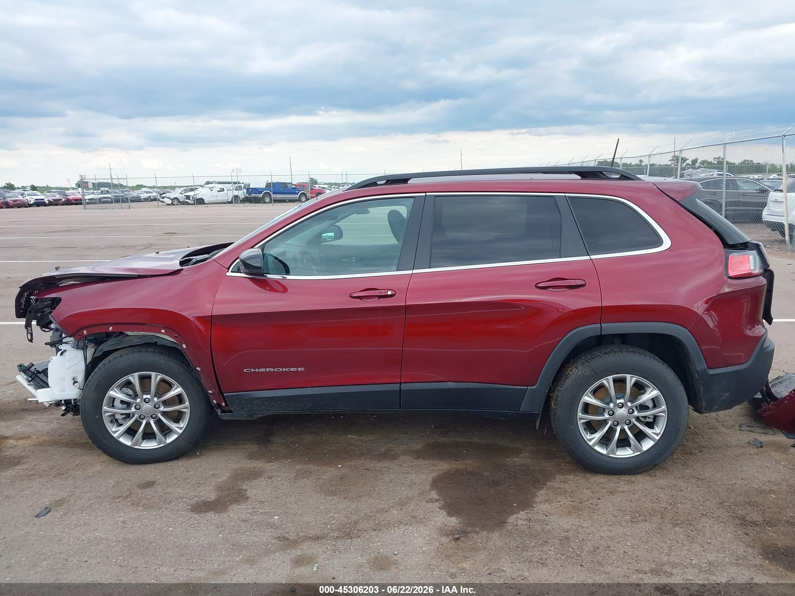 2022 JEEP CHEROKEE LATITUDE LUX 4X4