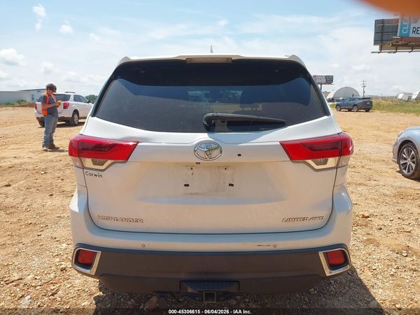 2018 TOYOTA HIGHLANDER LIMITED PLATINUM