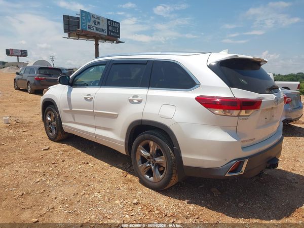2018 TOYOTA HIGHLANDER LIMITED PLATINUM
