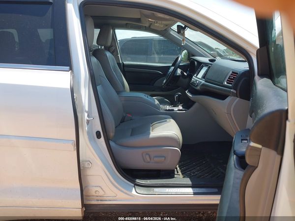 2018 TOYOTA HIGHLANDER LIMITED PLATINUM