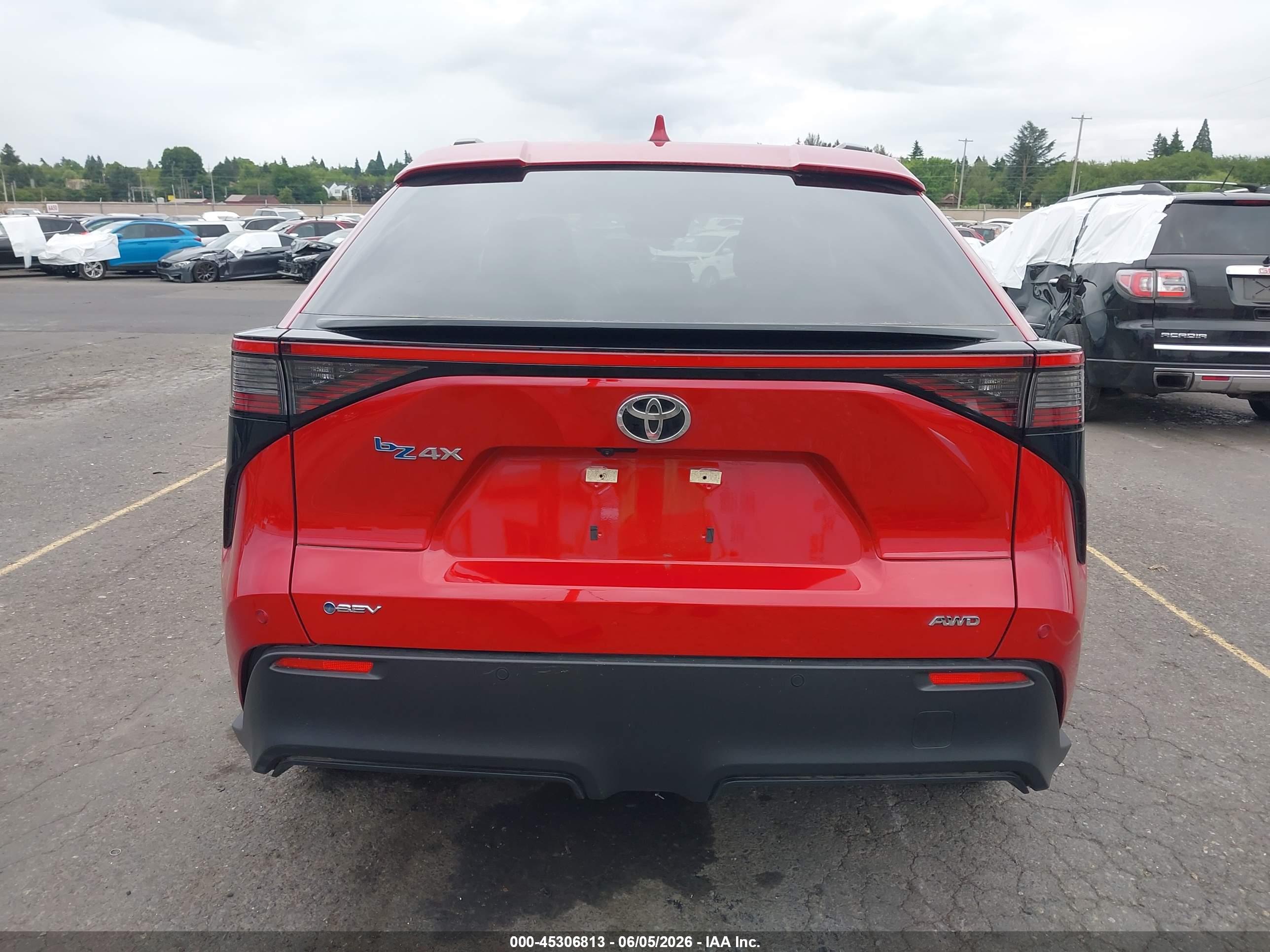 2025 TOYOTA BZ4X XLE