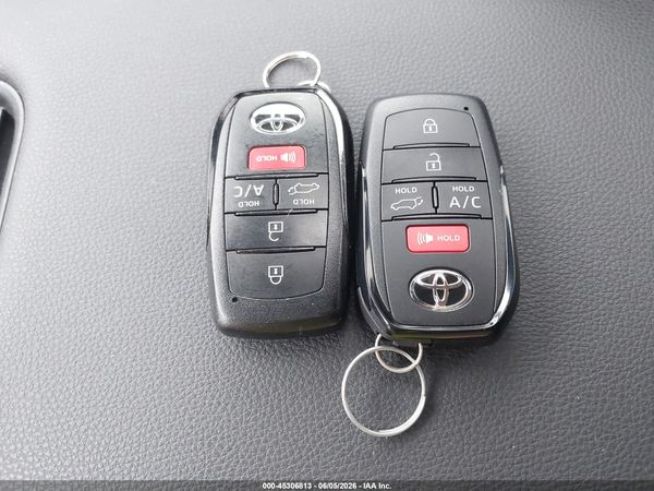 2025 TOYOTA BZ4X XLE