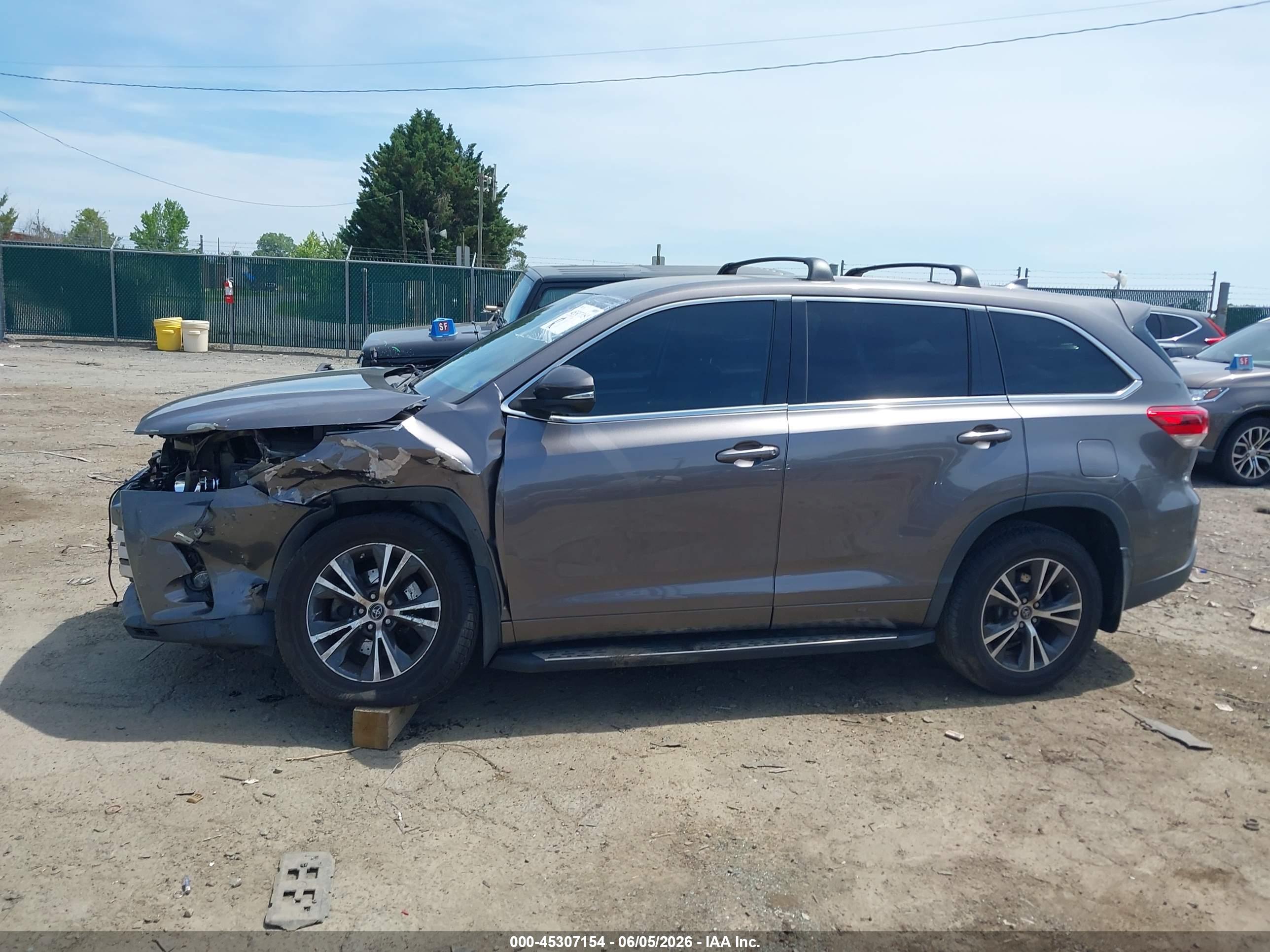 2018 TOYOTA HIGHLANDER LE PLUS