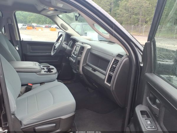 2019 RAM 1500 CLASSIC TRADESMAN  4X4 5'7 BOX