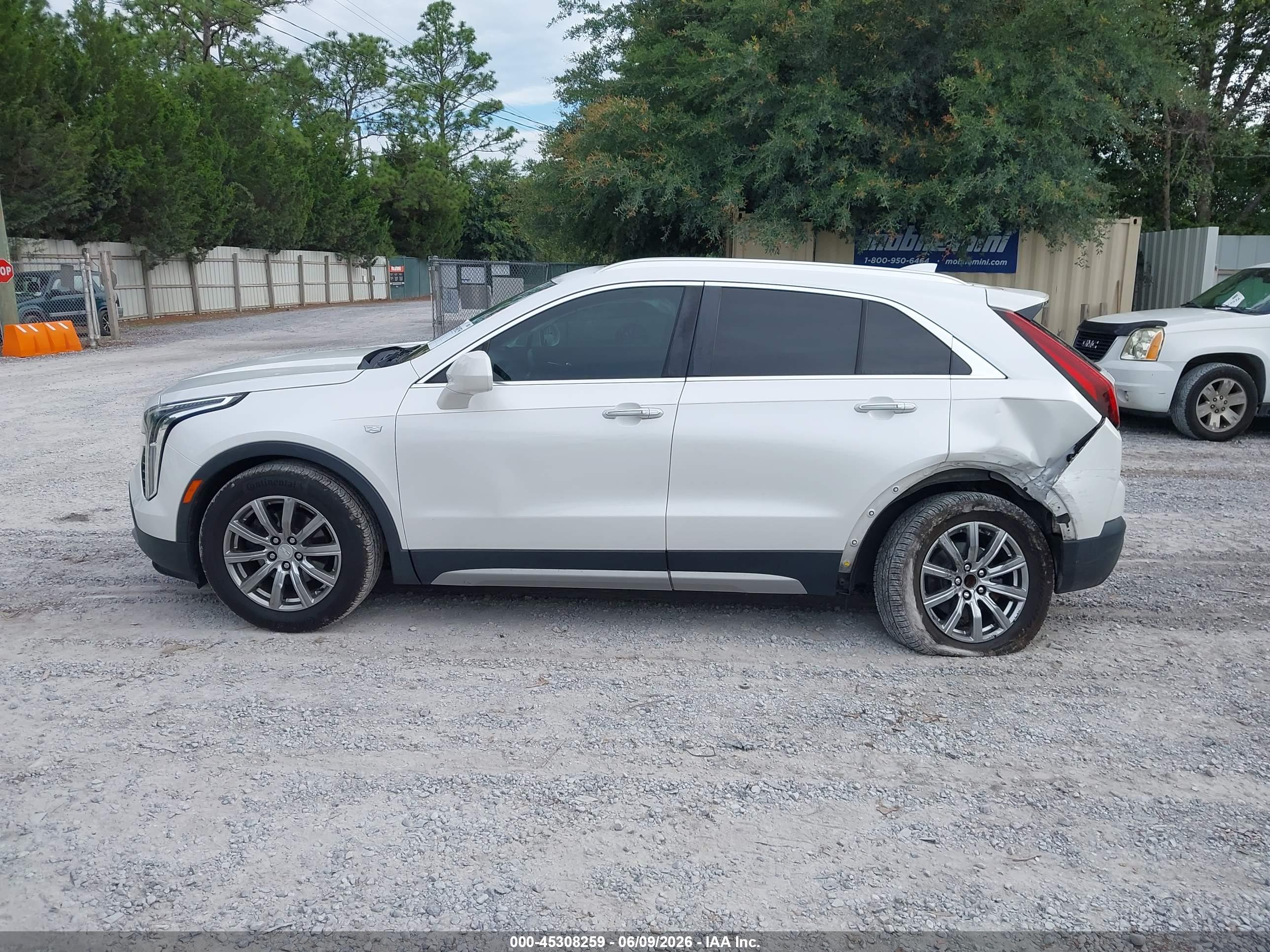 2019 CADILLAC XT4 PREMIUM LUXURY