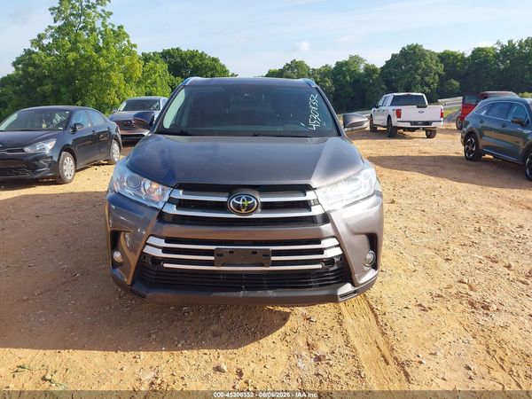 2019 TOYOTA HIGHLANDER XLE
