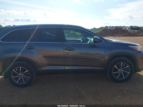 2019 TOYOTA HIGHLANDER XLE