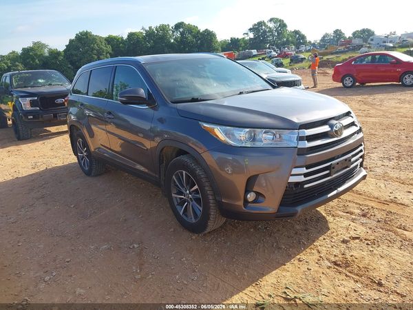 2019 TOYOTA HIGHLANDER XLE