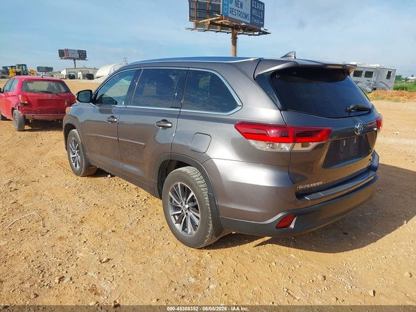 2019 TOYOTA HIGHLANDER XLE