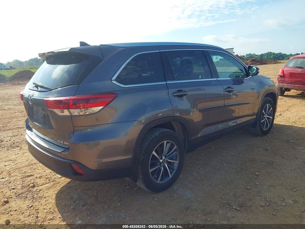 2019 TOYOTA HIGHLANDER XLE