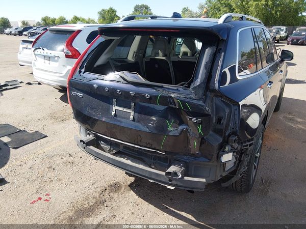 2017 VOLVO XC90 T6 MOMENTUM