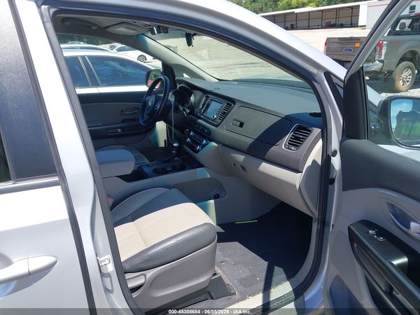 2018 KIA SEDONA LX