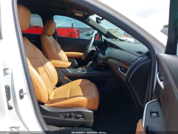 2022 CADILLAC XT4 FWD SPORT