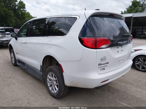 2023 CHRYSLER VOYAGER LX